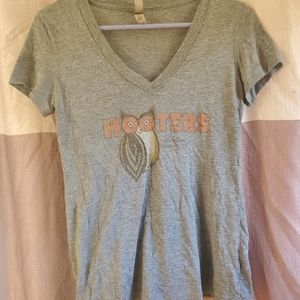 Light weight Hooters Tee